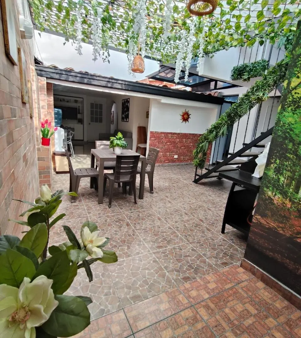 Glam House Hotel 메딜린 0*,  콜롬비아